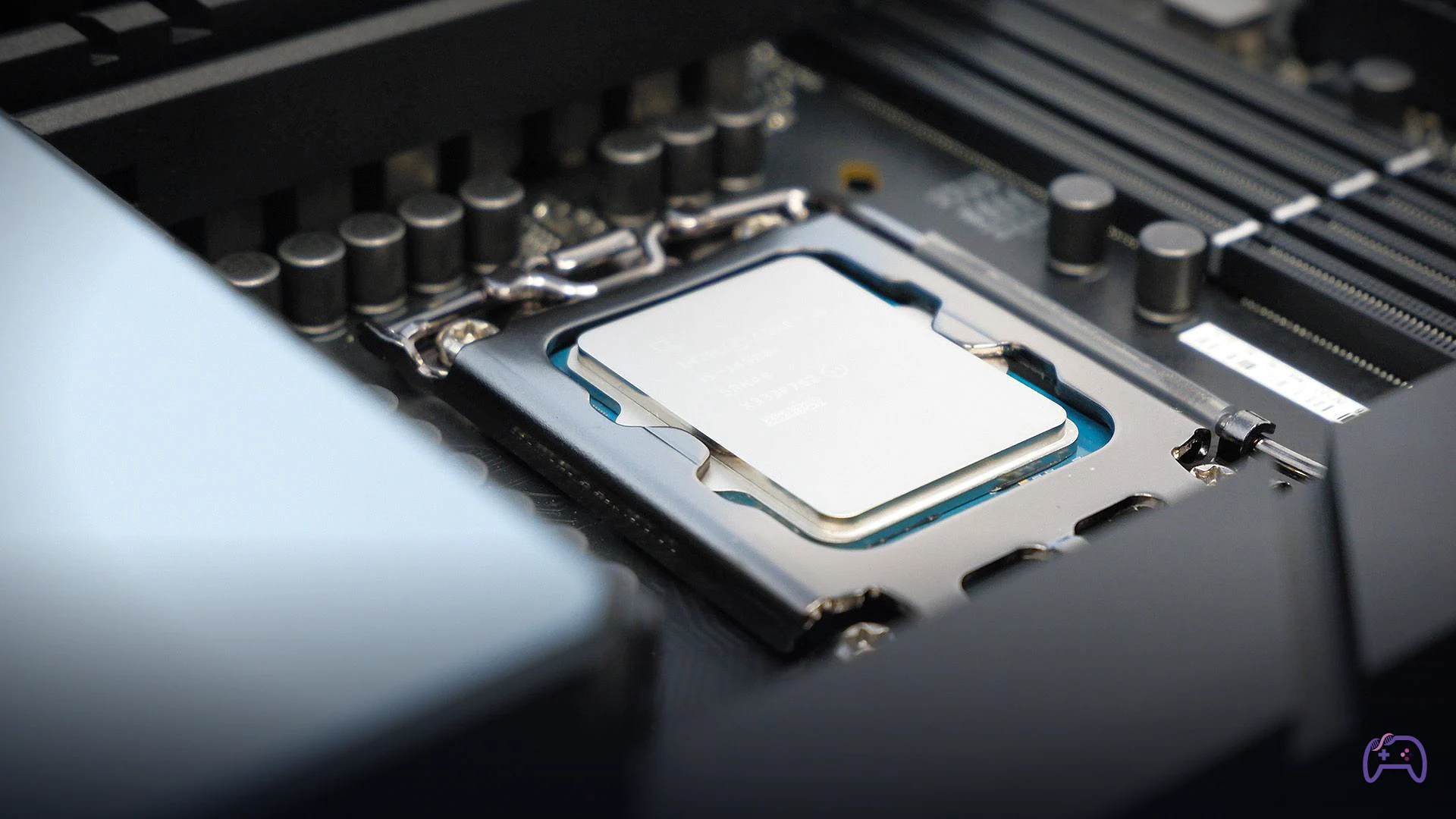 Intel выпустит новые процессоры на старый сокет в начале 2027 года