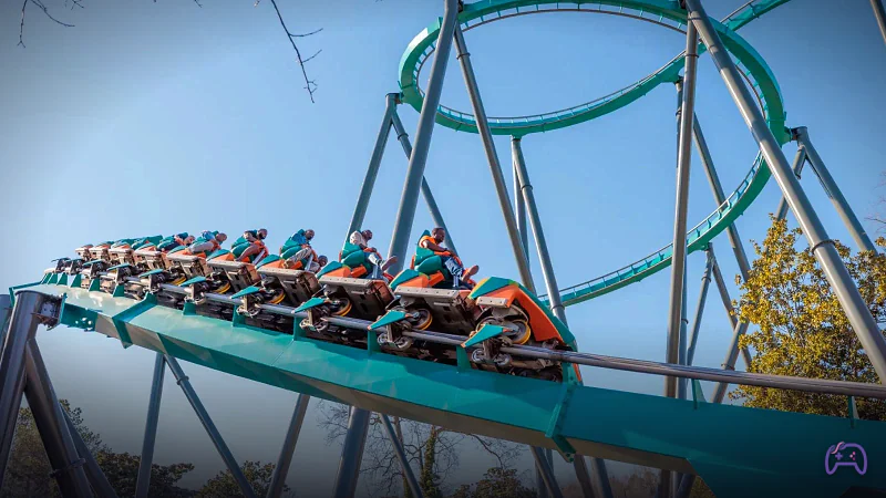 Мужчина погиб после падения с аттракциона в Six Flags